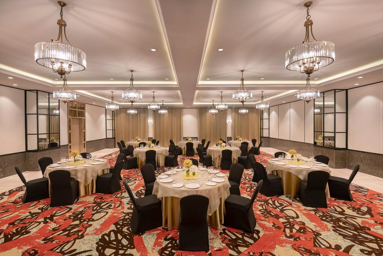 Lemon Tree Premier, New Town, Kolkata Hotel Buitenkant foto